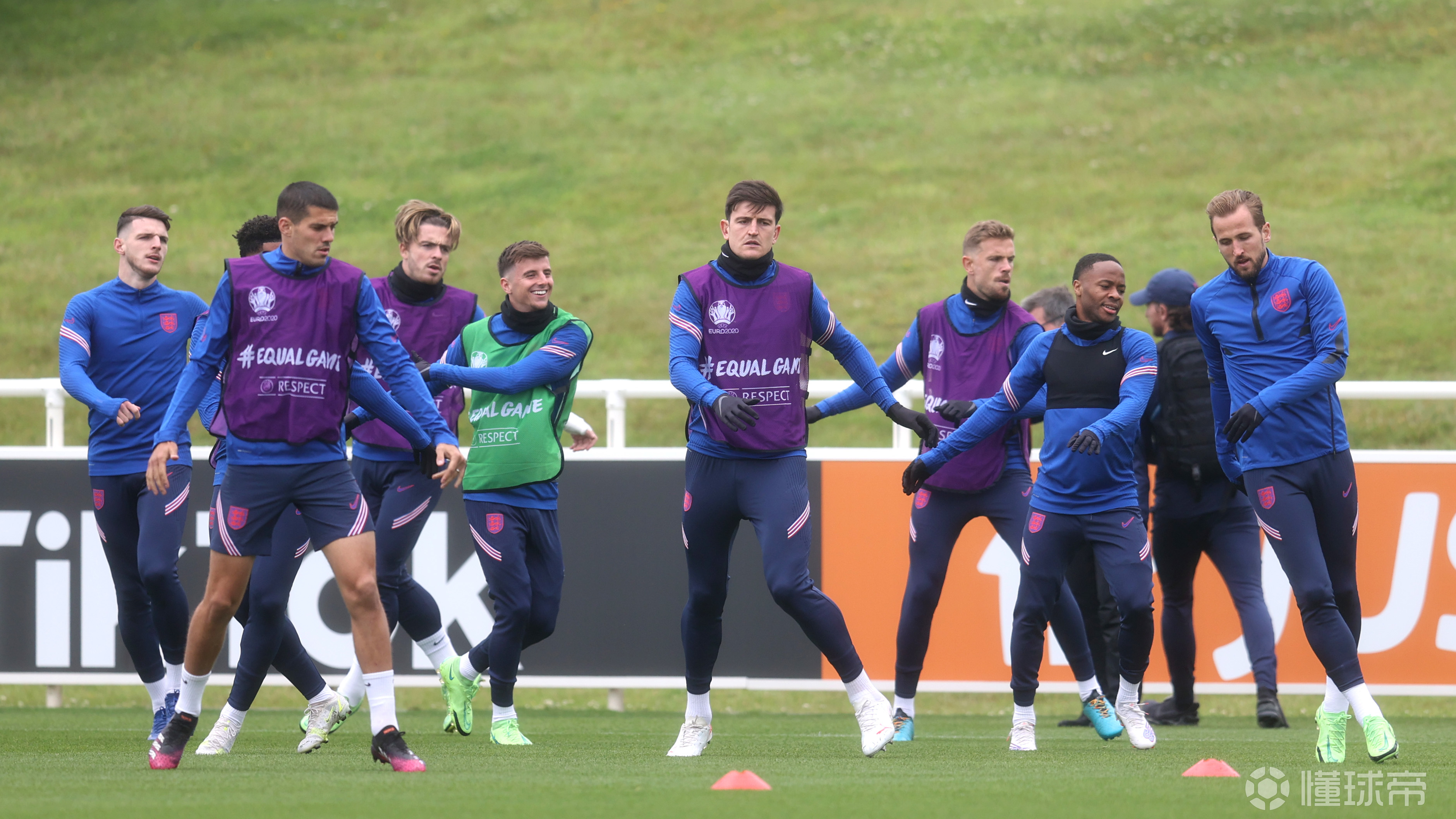 丹麦险胜墨西哥，格拉利什关键制胜的简单介绍