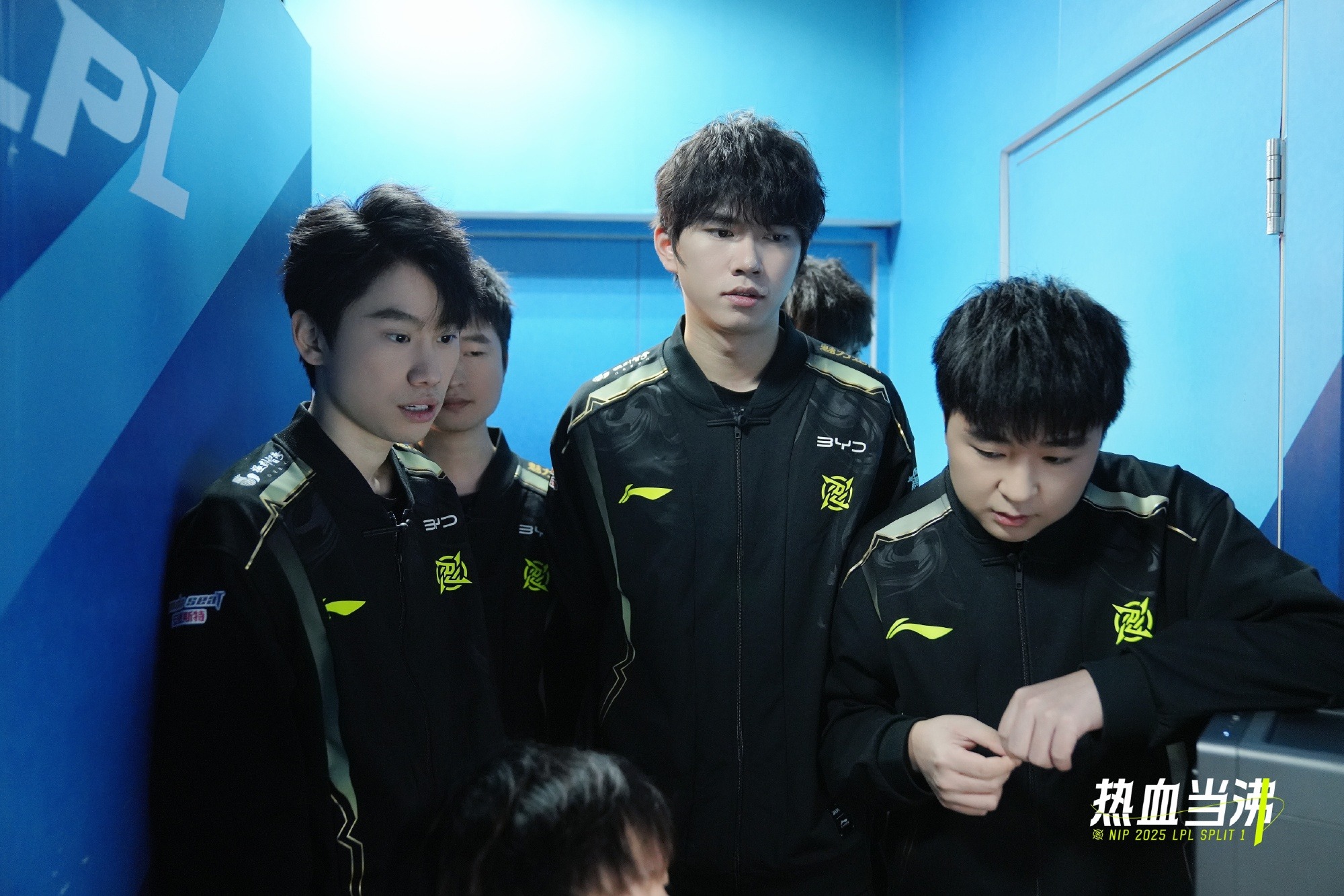 IG血洗EG，Meiko团战一打五宿敌对决小组赛，点燃全场激情