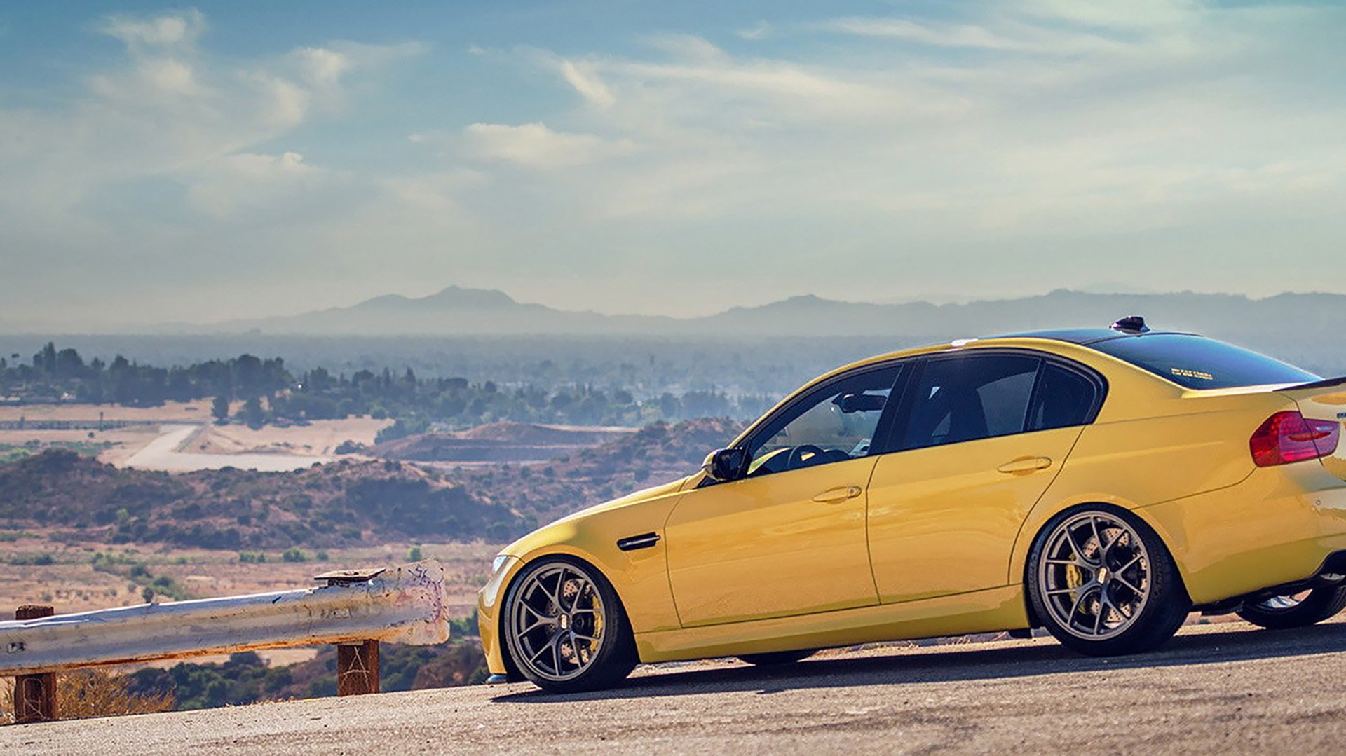 开云体育app-当弗拉霍维奇成为风暴眼，解析拜仁如何用无解定义锋线新维度