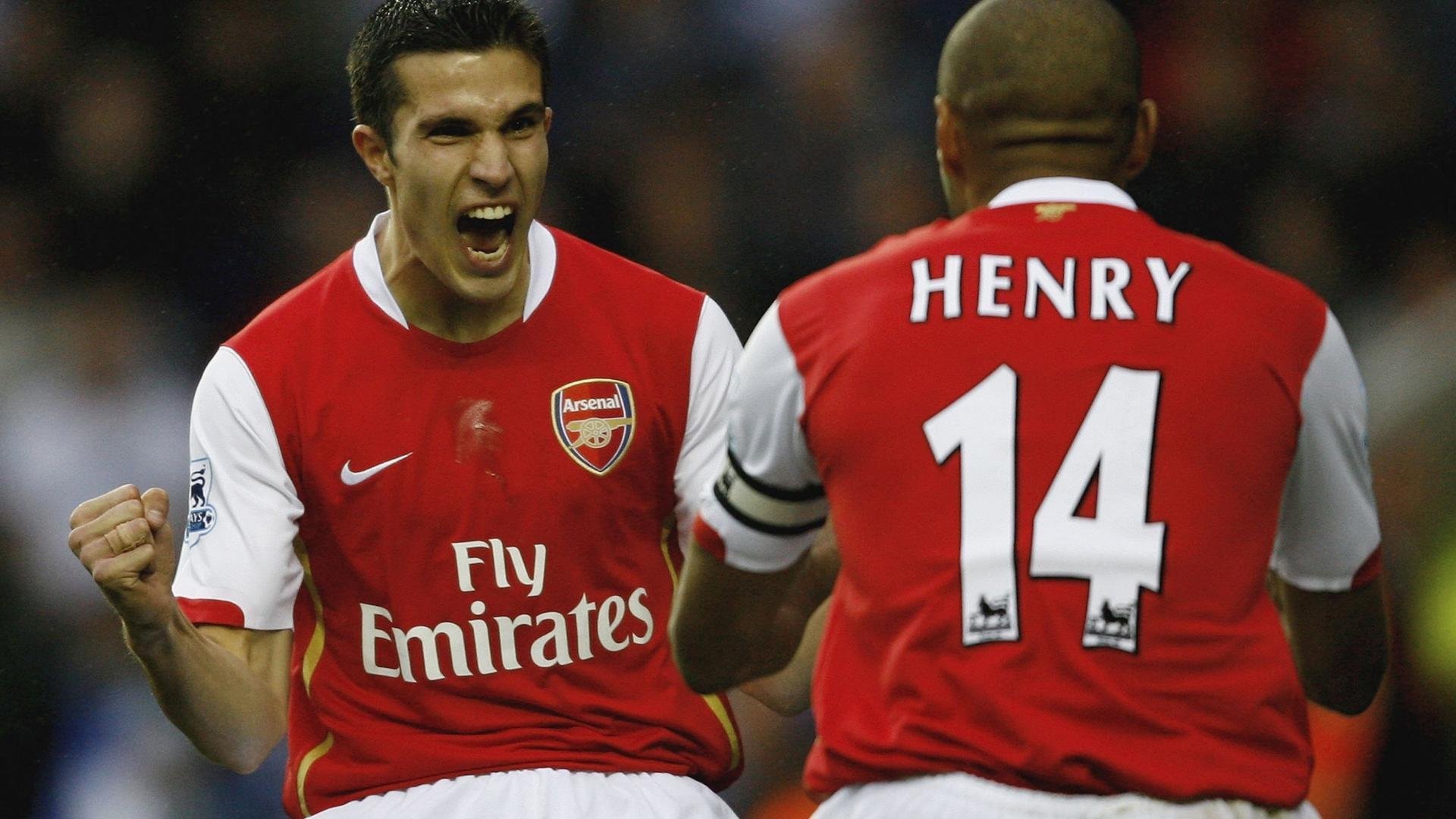 开云-东瀛风暴与北欧战神，当日本悄悄带走雷恩，莱万在巅峰对决中宣告王权