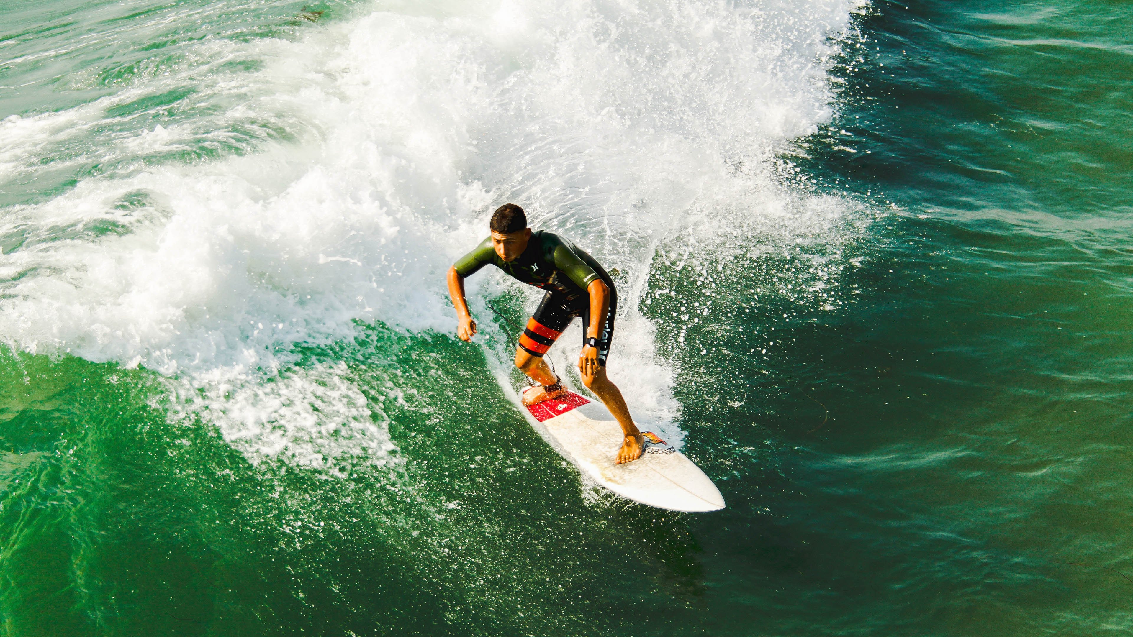 字母哥隔扣全场，从23分溃败到30分救赎，他撕碎了快船的傲慢