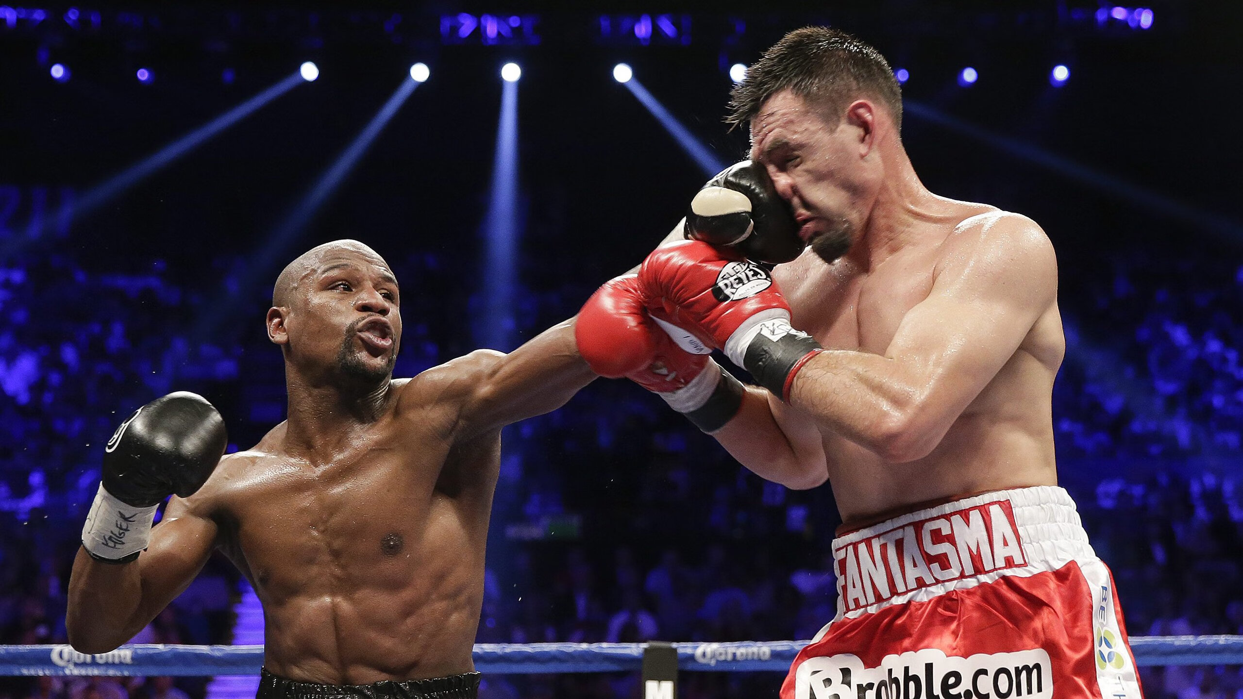 双星闪耀!阿根廷足球狂胜尼斯,布雷默篮球东决接管战局